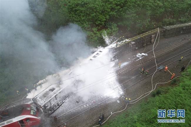 湖南列车侧翻事故造成1人遇难4人重伤123人轻伤