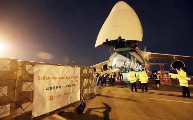3月24日俄派安-124来华运输防疫物资