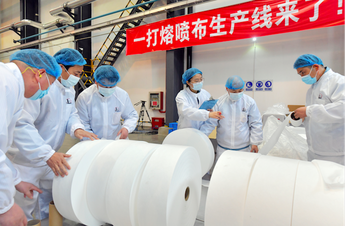 中国速度再度挑战不可能：35天建成口罩熔喷布生产线