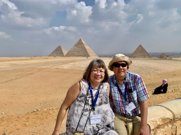莫妮卡和丈夫在埃及